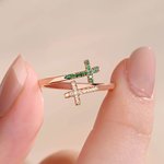 Anello aperto personalizzato con doppia croce intarsiata e testo inciso Gioielli raffinati Regalo di battesimo, anniversario e compleanno per donne cristiane