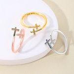 Anello aperto personalizzato con doppia croce intarsiata e testo inciso Gioielli raffinati Regalo di battesimo, anniversario e compleanno per donne cristiane