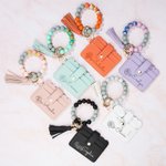 Porte-Cartes Personnalisé avec Fleur de Naissance et Nom Porte-Carte en Cuir avec Bracelet en Perles Cadeau Fête des Mères pour Femme