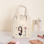 Borsa da trucco in PU personalizzata con personaggio e fiore di nascita e nome con maniglia regalo ideale per viaggi e compleanni per donne