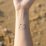 Tatuaggio temporaneo personalizzato impermeabile e non tossico a forma di cuore con nomi, set di 15 tatuaggi per la festa della mamma e il compleanno della nonna.