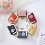 Gepersonaliseerde Geboorte Bloemen Boeket Vintage Mini Lederen Sieraden Doos met Naam en Kiss Lock Travel Essential Verjaardag Bruidsmeisje Gift voor vrouwen