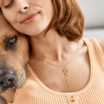 Personalisierte niedlichen Hund Pfote Halskette mit Namen zierlichen Schmuck Jahrestag Geburtstag Geschenk für Frauen Tierliebhaber