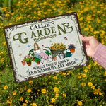 Personalised Retro Garden Cartoon Character Metal Sign with Name Garden Yard Decor Housewarming Birthday Gift for Mom Grandma Friends Gardening Lovers
