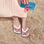Tongs personnalisées avec textes et semelles en caoutchouc ivoire pour mariage, plage et lune de miel Cadeau pour la mariée