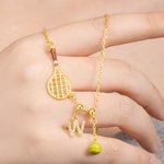 Collana personalizzata di racchetta da tennis con lettera di zircone Gioielli unici e delicati Regalo creativo per il giorno del compleanno del giocatore di tennis donna