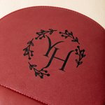 Henkilökohtainen kaiverrettu teksti PU-nahka hiirimatto ranteen lepuutuksella Office Decor Tietokonetarvikkeet Syntymäpäivälahja työtoverille
