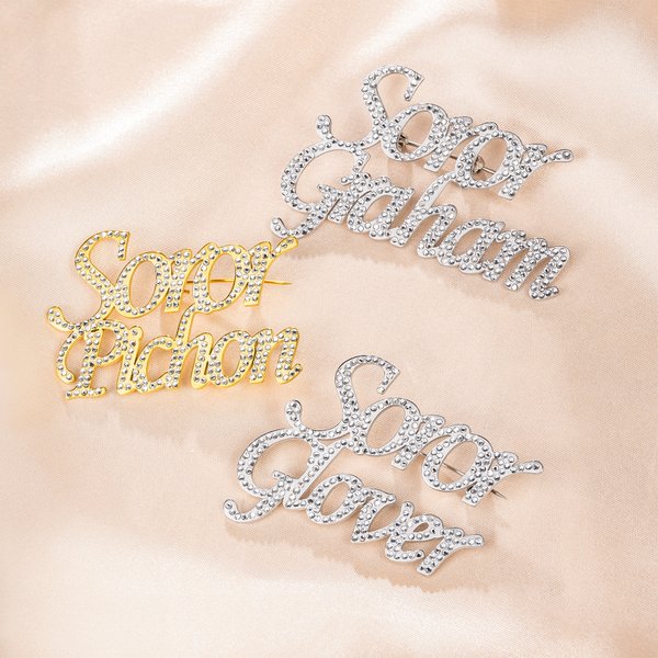 Gepersonaliseerde Bling naam kapel pin Broche Suit accessoire verjaardagscadeau voor nieuwe Sorority leden meisjes