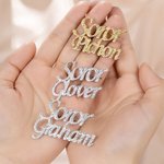Personalisierte Bling Name Revers Pin Brosche Anzug Zubehör Geburtstag Geschenk für neue Sorority Mitglieder Mädchen