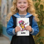 Henkilökohtainen söpö sarjakuva kynä A5 Spiral Notebook nimi ja 120 vuoratut sivut Syntymäpäivä takaisin kouluun lahja pojille tytöille