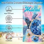 Serviette de Plage Personnalisée avec Nom et Motif Floral de Tortue Accessoire Séchage Rapide Cadeau Été Vacances pour Ami Famille