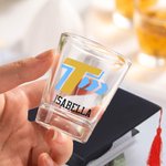 Personligt Shotglas med logo och foto 2 oz med namn Uppsättning om 2 Graduation Party Favor Barware Födelsedagspresent för Graduates Liquor Lovers
