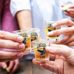 Personligt Shotglas med logo och foto 2 oz med namn Uppsättning om 2 Graduation Party Favor Barware Födelsedagspresent för Graduates Liquor Lovers