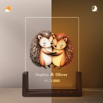 Personalisierte Boho Woodland Hedgehog Deer Paar Namen LED-Nachtlicht mit hölzernen Basis niedlich Raumdekoration Valentinstag Jahrestag Geschenk für Paar