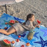 Gepersonaliseerd strandlaken met zeester en schelp Tie-Dye sneldrogend met naam en initiaal Verjaardagscadeau voor familie en vrienden