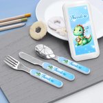 Personalisierte niedliche Dinosaurier Fantasy Einhorn Safe Edelstahl Kinder Gabel Löffel Messer 3 Stück Besteck Set mit Fall und Name Geburtstag Geschenk für Kinder