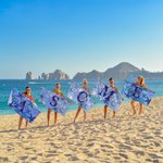 Gepersonaliseerd strandlaken met zeester en schelp Tie-Dye sneldrogend met naam en initiaal Verjaardagscadeau voor familie en vrienden