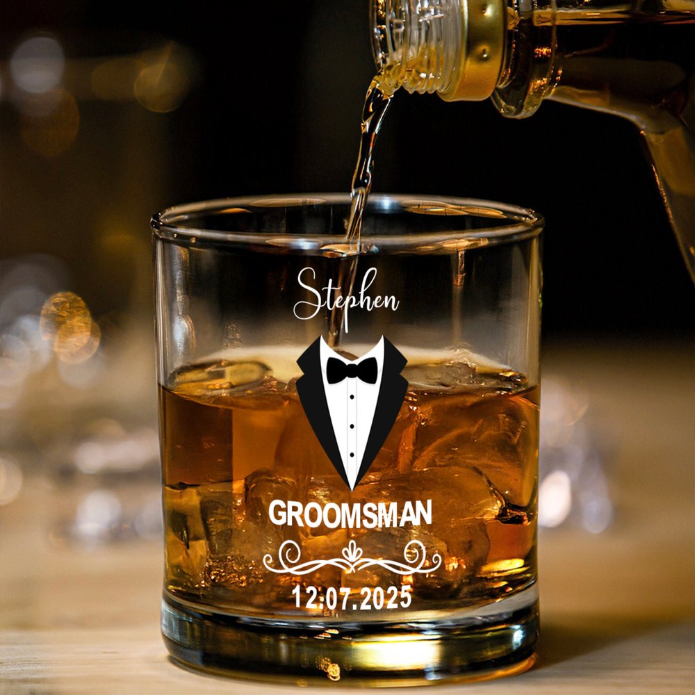 Henkilökohtainen Groomsman puku 10 oz vanhanaikainen viskilasi, jossa on nimi ja päivämäärä Häälahja Groomsmenille 3