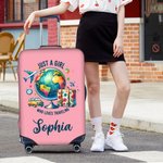 Spersonalizowany pokrowiec ochronny na bagaż Just A Girl Airplane Earth Pasuje do walizki 18-32 cali z imieniem Akcesoria podróżne Prezent urodzinowy dla dziewczynek
