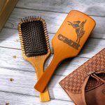 Personalisierte Naturholz Pferdbürste mit Namen und Pferdmuster Gravur Fellpflege Geschenk für Pferdeliebhaber Pferdebesitzer