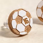 Henkilökohtainen jalkapallo puinen Stud korvakorut kaiverrettu numerot Syntymäpäivä Vuosipäivä Game Day lahja jalkapalloilijat fanit