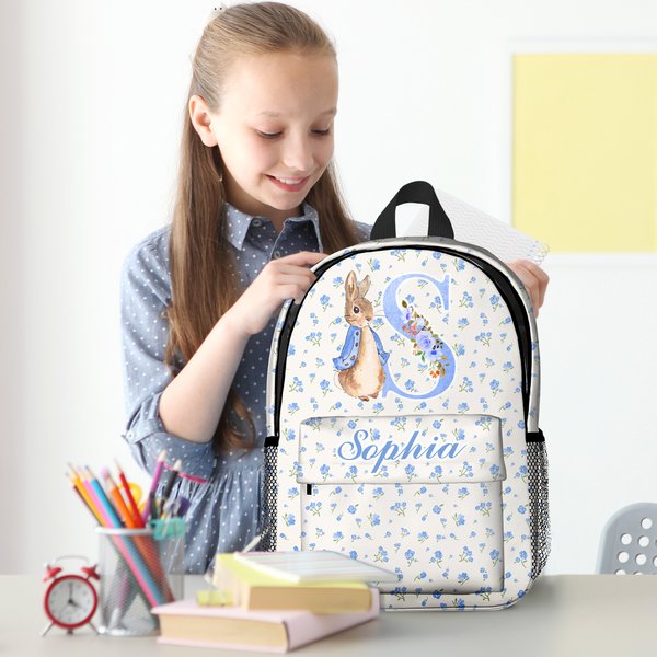 Spersonalizowany plecak szkolny z imieniem i nazwiskiem Peter Rabbit Coquette Bow Flower Initial Duża pojemność Plecak szkolny z imieniem i nazwiskiem Powrót do szkoły Prezent urodzinowy dla dzieci