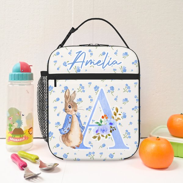 Spersonalizowana torba na lunch Peter Rabbit Coquette Bow Flower Initial Insulated Lunch Bag z imieniem i nazwiskiem Codzienna podróż Powrót do szkoły Prezent urodzinowy dla chłopców Dziewczynki
