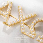 Personalised Pearl Sorority Brooch Pin with Greek Letter Sorority Accessories Initiation Ceremony Gift for Sister | Callie × Affinity Licensing