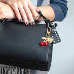 Personalisierte Initial Constellation Kirsche Schlüsselanhänger Tasche Zubehör Geburtstag Geschenk für Frauen Mädchen