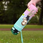Personalisierte 945 ml Sport Trinkflasche mit Cartoon Sportlerin Trink-Erinnerung und Namen Tennis Badminton Geburtstag Geschenk für Sportliebhaber