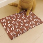 Tapis Rafraîchissant Personnalisé avec Motif Empreinte de Patte et Nom Cadeau Anniversaire Estival pour Propriétaires ou Amoureux des Animaux