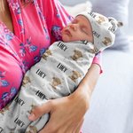 Personlig søt sky Moon Highland Cow Baby Swaddle Knotted Hat Set Teppe med navn Kommer hjem antrekk Bursdag Baby Shower Gave til nyfødte