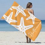 Personlig snabbtorkande strandhandduk med namn och sjöstjärnor elegant badlakan i mjuka pastellfärger present till kvinna och vän