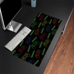 Tappetino per mouse personalizzato al neon Gamepad Design antiscivolo di grandi dimensioni con nome Accessorio per ufficio Regalo di compleanno per studenti colleghi amici
