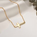 Gepersonaliseerde Kruis Halsketting met Gegraveerde Tekst Sierlijke Sieraden Verjaardag Verjaardag Doopsel 1e Communie Cadeau voor Christelijke Vrouwen