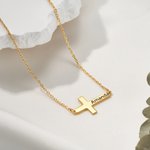 Gepersonaliseerde Kruis Halsketting met Gegraveerde Tekst Sierlijke Sieraden Verjaardag Verjaardag Doopsel 1e Communie Cadeau voor Christelijke Vrouwen