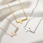 Gepersonaliseerde Kruis Halsketting met Gegraveerde Tekst Sierlijke Sieraden Verjaardag Verjaardag Doopsel 1e Communie Cadeau voor Christelijke Vrouwen