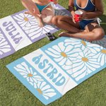 Personlig snabbtorkande strandhandduk retro blommor och namn badlakan för sommarsemester strand och födelsedagspresent