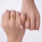 Personlige håndjern Interlocking Infinity Ring med initialer Valentinsdag Jubileum Bursdagsgave til kvinnelig eller mannlig politibetjentpar