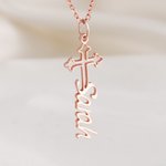 Collana personalizzata con il nome della Santa Croce Gioielli delicati Regalo di compleanno e anniversario per le donne