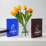Personlig fødselsblomstbok klar bokvase med navn bokhylle rominnredning bursdagsgave til bokelskere