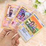 Gepersonaliseerde Schattige Pixel Paar Karakter TCG Klassieke Poke Kaart met Tekst en Houten Houder Bruiloft Valentijnsdag Verjaardagscadeau voor Paar