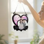 Personalisierte Cartoon Braut und Bräutigam Herzform Fenster hängenden Sonnenfänger mit Namen und Datum Home Decor Hochzeitstag Geschenk für Newlyweds