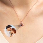 Collier de cœur personnalisé avec photo micro-projection Bijoux délicats Cadeau d'anniversaire de la Saint-Valentin pour les femmes et les couples