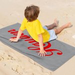 Asciugamano da spiaggia in microfibra personalizzato Classic Script Name Quick Dry Oversize Regalo di compleanno essenziale per amici e parenti
