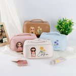Personalisierte Kosmetiktasche aus PU-Leder mit Cartoon-Charakter Geburtsblume Namen Reisenzubehör Geburtstag Jahrestag Geschenk für Damen