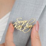 Personalisierte Soror Name Brosche Schwesternschaft Accessoire Geburtstag Geschenk für Schwester Freunde