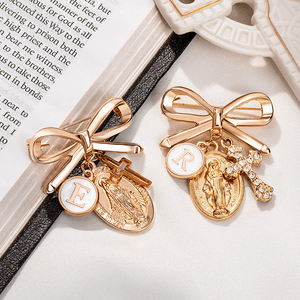 Badge Reel Wilted Daisy
