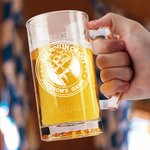 Personalisierte Faust Design lustigen Text 16,6 oz Bierglas mit Namen und Griff Cheers Herausforderung Bar Spiel Oktoberfest Geschenk für Familie Freunde Bierliebhaber