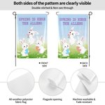 Spersonalizowana flaga ogrodowa Daisy Meadow Sky Cute Whimsical Dancing Bunnies z tekstem Wiosenny wystrój na zewnątrz Wielkanocny prezent dla rodziny, przyjaciela i miłośników ogrodów